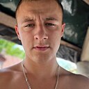 Максим, 21 год