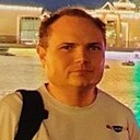 Ден, 44 года