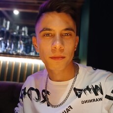 Фотография мужчины Алмаз, 21 год из г. Нижнекамск