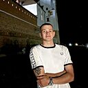 Роман, 22 года