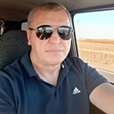 Ден, 53 года