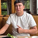 Izzat, 22 года