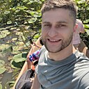Vi, 32 года