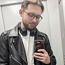 Максим, 24 года