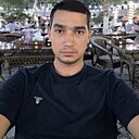 Oybek, 32 года