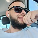 Роман, 33 года