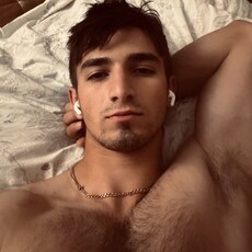 Фотография мужчины Гарик, 21 год из г. Ижевск