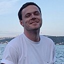 Den, 33 года