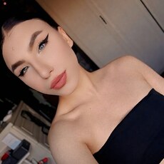 Фотография девушки Эля, 21 год из г. Южно-Сахалинск