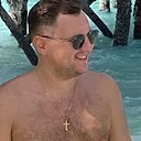 Максим, 33 года