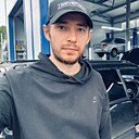 Ден, 34 года