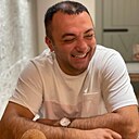Давит, 38 лет