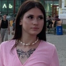 Фотография девушки Алина, 19 лет из г. Южно-Сахалинск
