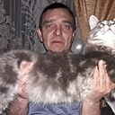 Лев, 58 лет