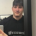 Максим, 18 лет