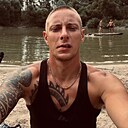 Mr Green, 32 года