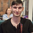 Максим, 22 года