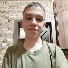 Фотография мужчины Максим, 18 лет из г. Волжский