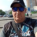 Ден, 42 года
