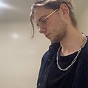 Максим, 23 года