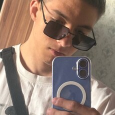 Фотография мужчины Денис, 18 лет из г. Екатеринбург