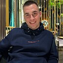 Илья, 22 года
