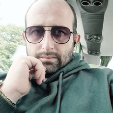 Фотография мужчины Dhdh, 34 года из г. Плоцк