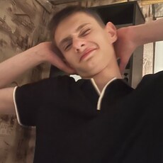 Фотография мужчины Кирилл, 18 лет из г. Николаевск-на-Амуре