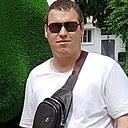Михаил, 33 года
