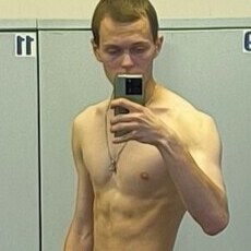 Фотография мужчины Максим, 20 лет из г. Нижний Тагил