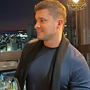 Мимопроходящий, 30 лет