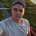 Максим, 22 года
