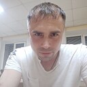 Magnific, 31 год