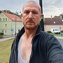 Akin, 41 год
