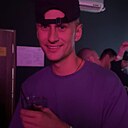Max, 26 лет