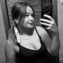 Карінка, 22 года