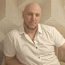Роби, 44 года