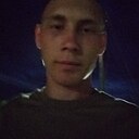 Макс, 24 года