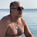 Гюр, 49 лет