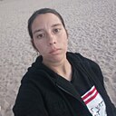 Priya Komarova, 22 года