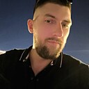 Илья, 33 года
