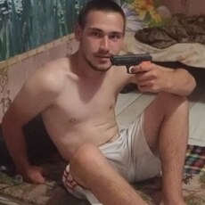 Фотография мужчины Максим, 21 год из г. Нерчинск
