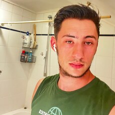 Mihai, 24 из г. Баден-Баден.