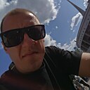 Мирный, 33 года
