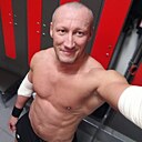 Олег, 47 лет