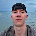 Артем, 24 года