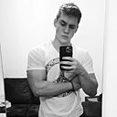 Артём, 22 года