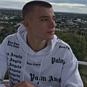 Максим, 18 лет