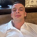 Виктор, 33 года