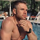 Макс, 33 года